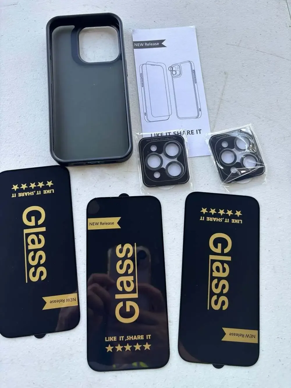iPhone 15 Pro Vaucas-Cl Screen/Lens Protector Kit (Lot of  5)